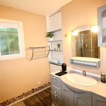 Nyaraló Maison Independante, Au Calme, Charme Et Confort Bérou-la-Mulotière